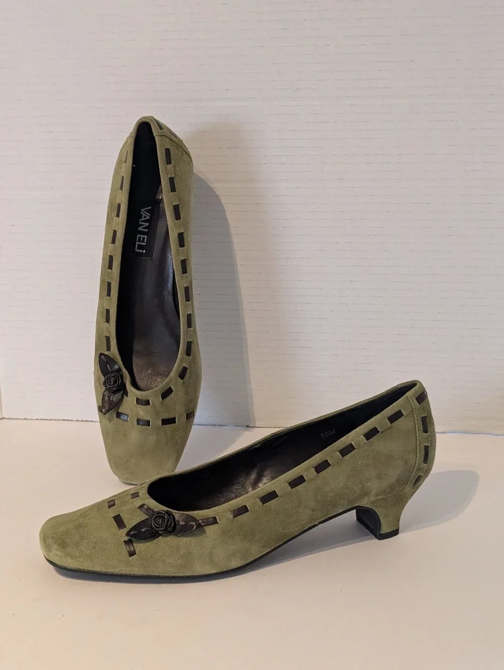 Van Eli Green Suede Pumps Sz. 10M